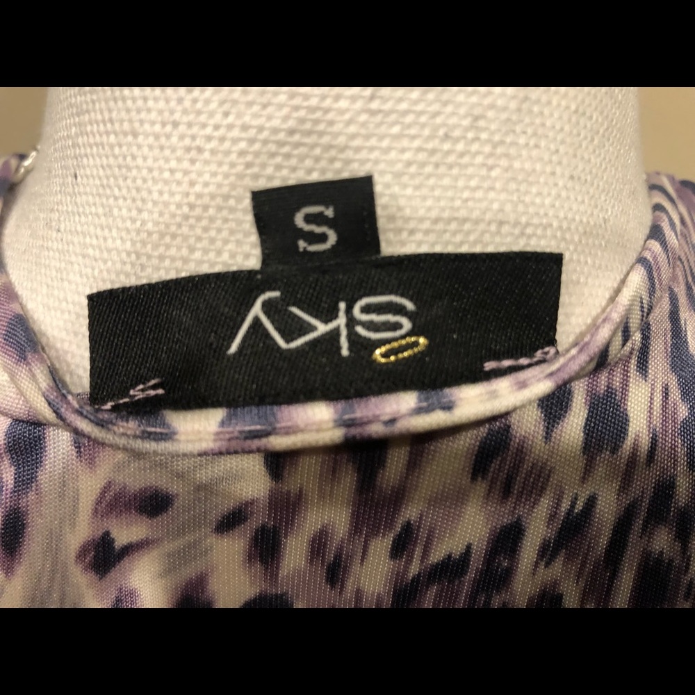 Sky Brand embellished Top. - Picture 5 of 5